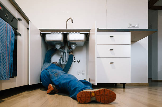 Professional Drain Cleaning technician working in Bays, KY